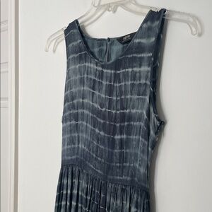 NEUW Sleeveless Gray Tie-Dye Maxi Dress size Medium